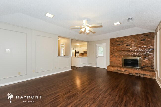 Foto del edificio - 3728 Misty Meadow Dr