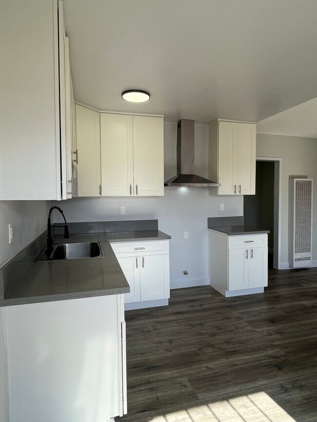 Foto del edificio - 1334 W 93rd St