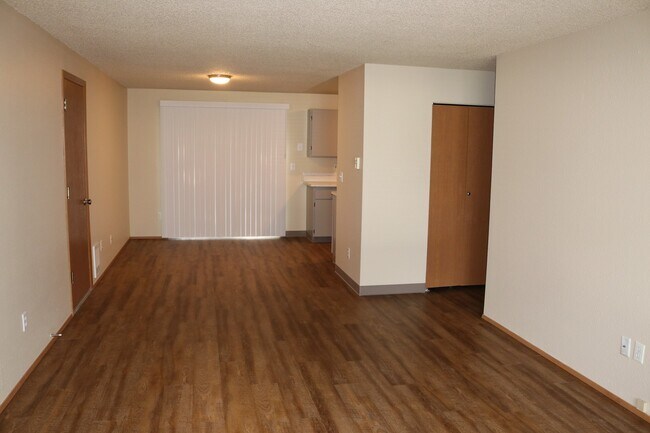 Foto del edificio - 17506-17508 8TH AVE CT E