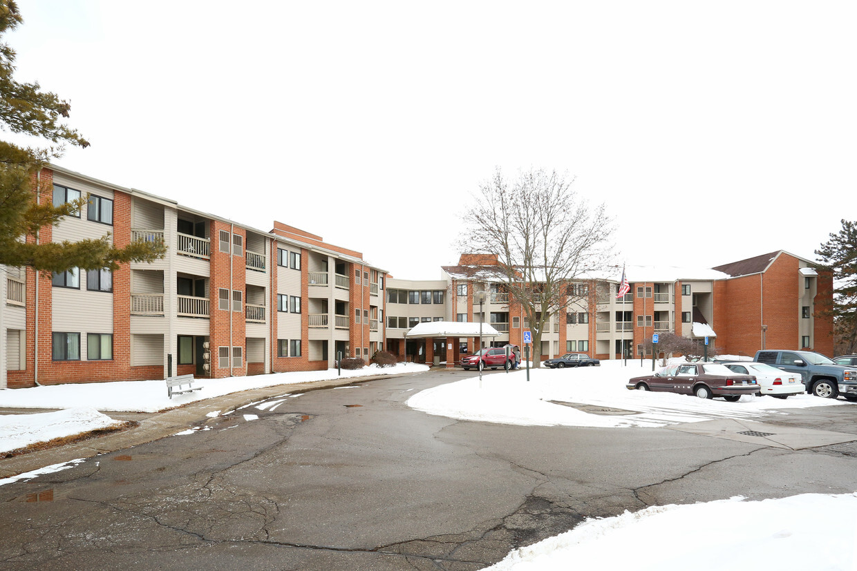 Primary Photo - Gardenview Apartments