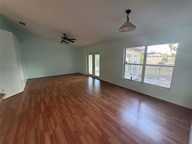 Foto del edificio - 11328 Jim Ct