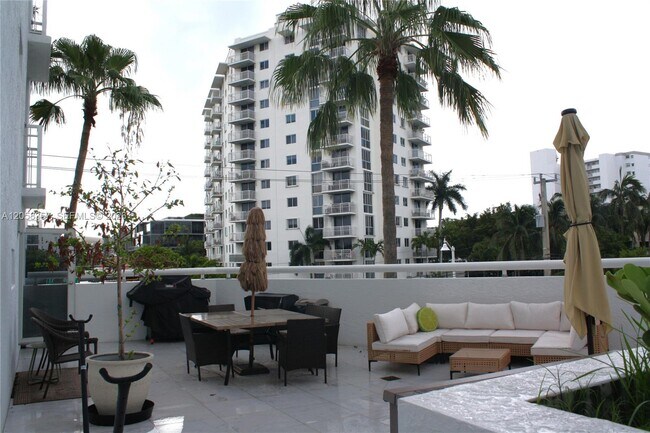 Foto del edificio - 1701 Sunset Harbour Dr