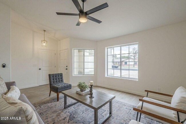 Foto del edificio - 3203 E Dover St