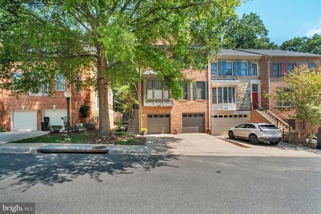 Building Photo - 1023 Grand Oak Way