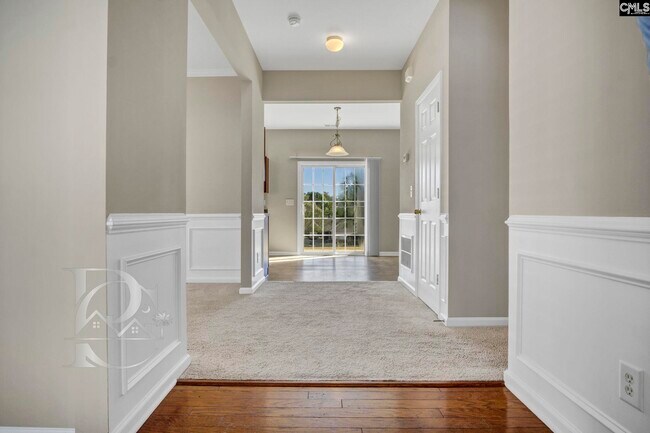 Foto del edificio - 211 Pinebluff Ct