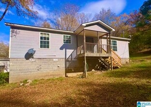 Building Photo - 132 Lola St