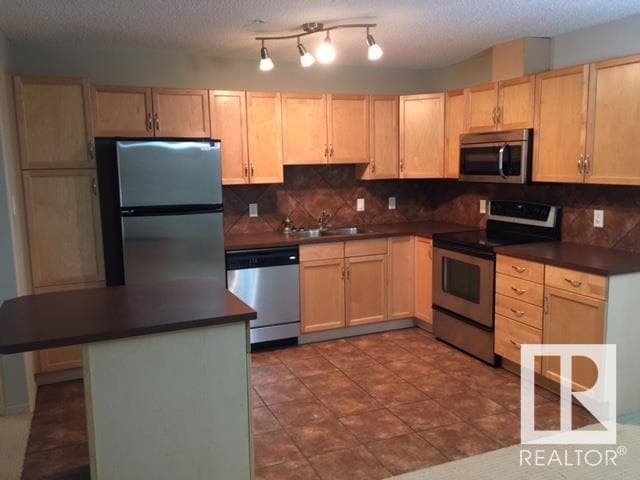 Photo principale - 2098 Blackmud Creek Dr SW