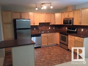 Building Photo - 2098 Blackmud Creek Dr SW