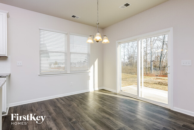 Building Photo - 110 Wild Lily Dr