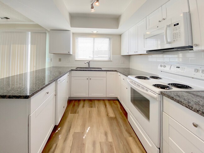 Foto del edificio - 9206 E Mansfield Ave