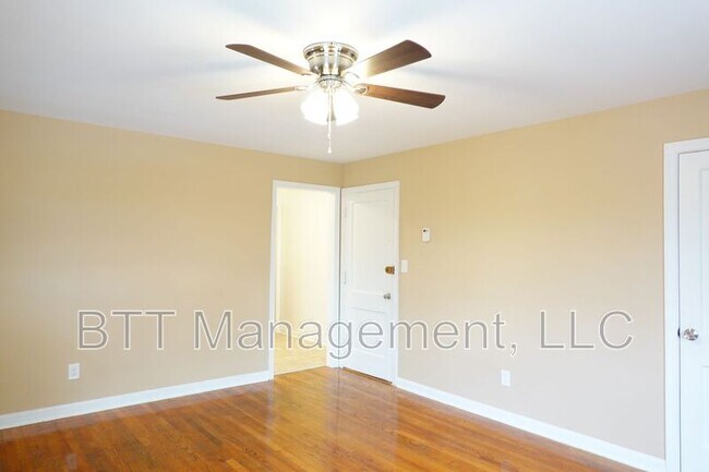Foto del edificio - 8712 Plymouth St