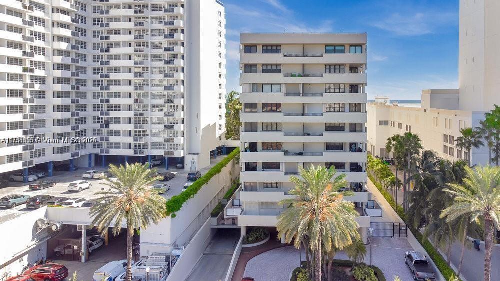 Foto principal - 1621 Collins Ave
