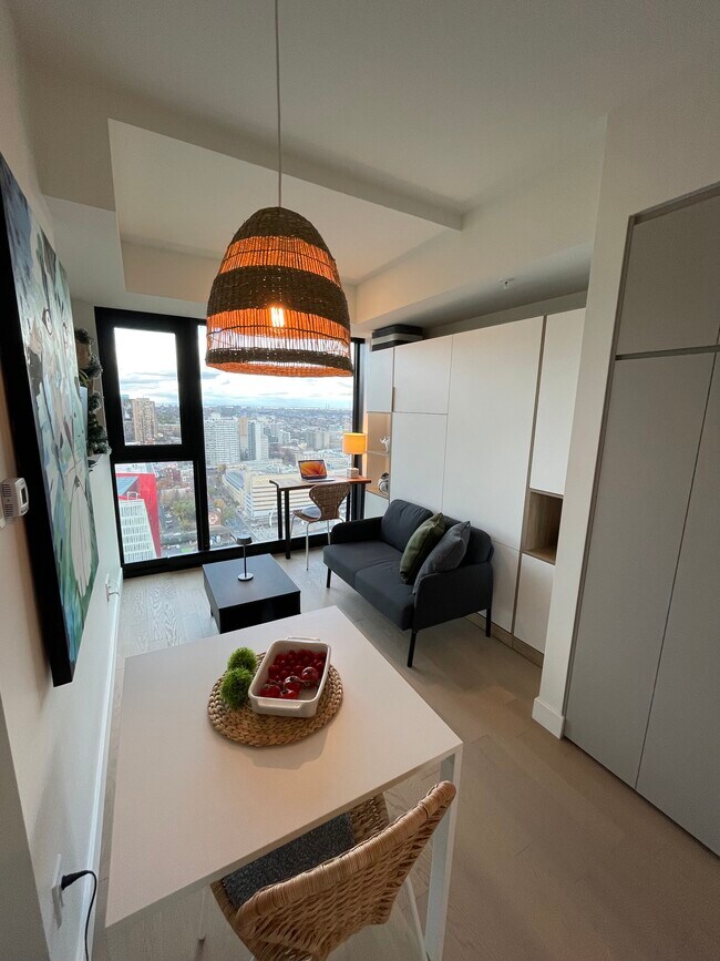 Photo du bâtiment - 1245 Rue De Bleury