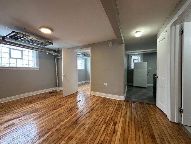 Foto del edificio - 5601 W Wabansia Ave