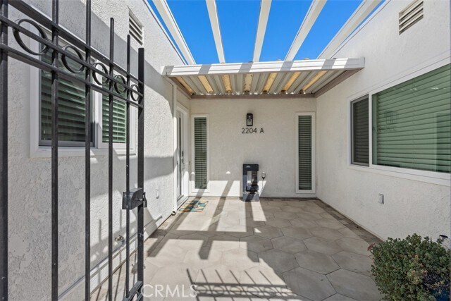 Building Photo - 2204 Via Mariposa E