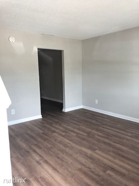 Foto del edificio - 2 br, 1.5 bath House - 425 Homestead St Apt A