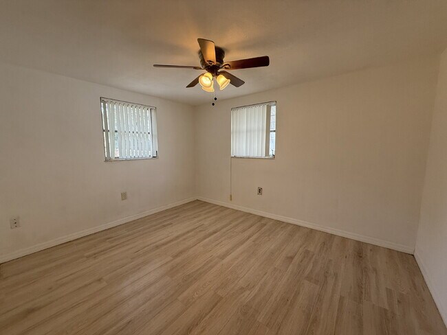 Foto del edificio - 2-Bedroom Retreat with 1.5 Baths in Holiday, FL!