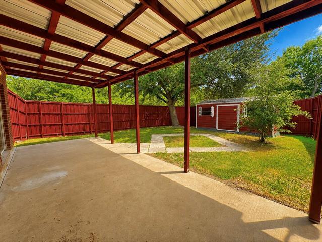 Building Photo - 824 Elm Falls Pl