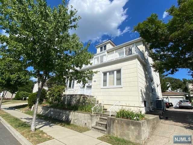Foto del edificio - 84 9th St