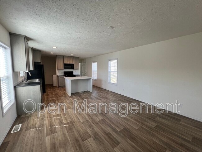 Foto del edificio - 825 1st Ave E