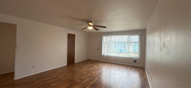 Foto del edificio - 750 N Main St