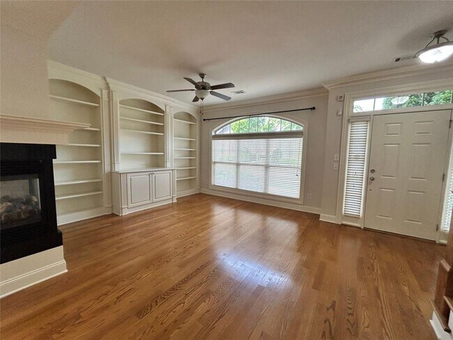 Building Photo - 6855 Jamestown Dr