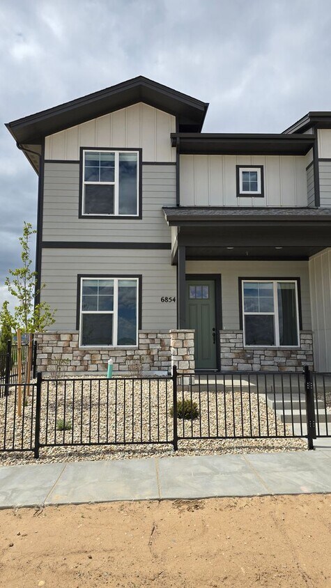 Brand New Timnath End Unit Townhome Prope... - Brand New Timnath  End Unit Townhome Prope...