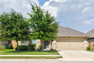 Building Photo - 2424 Burberry Ln