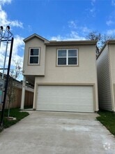Building Photo - 5718 Harbrook Dr