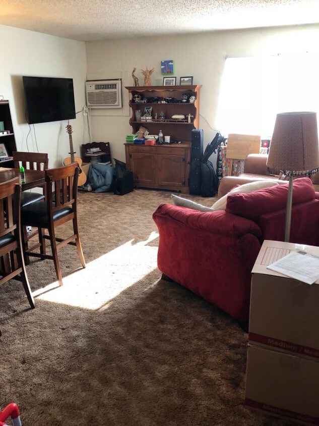 Foto principal - 624 S Gilbert St