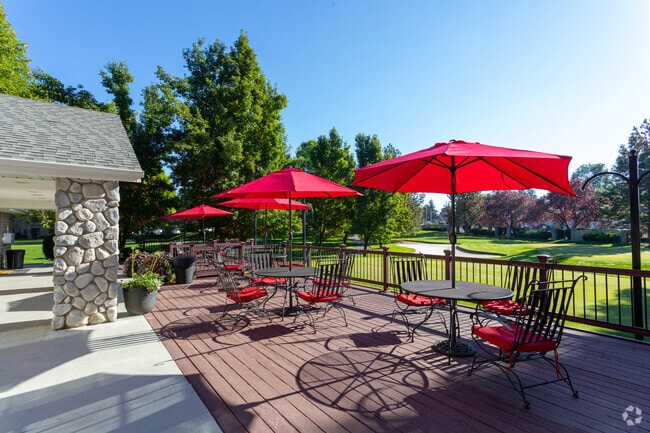Building Photo - Pasadena Ridge Golf Course Apartments