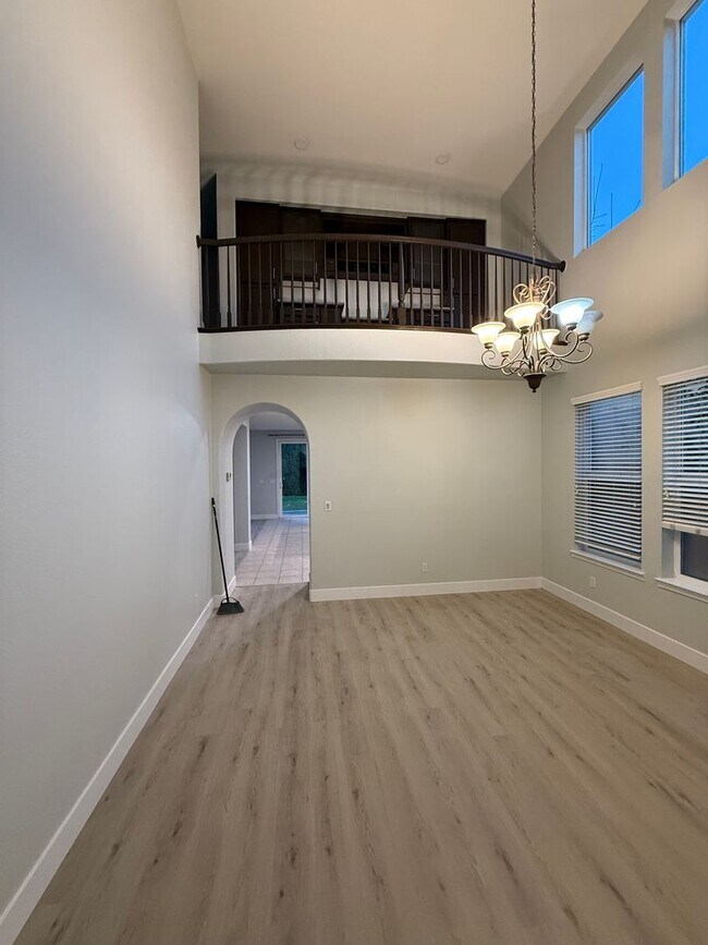 Foto del edificio - 1207 Berry Creek Rd - West Sacramento 95691