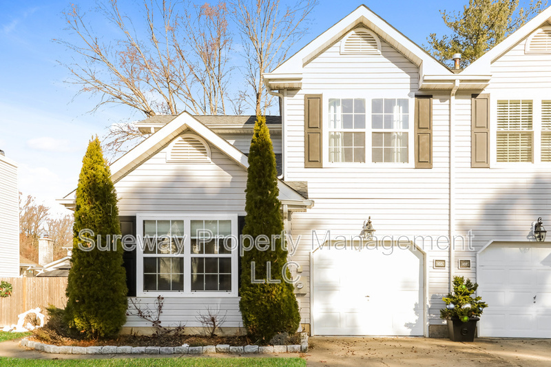 Foto principal - 105 Stoneham Dr