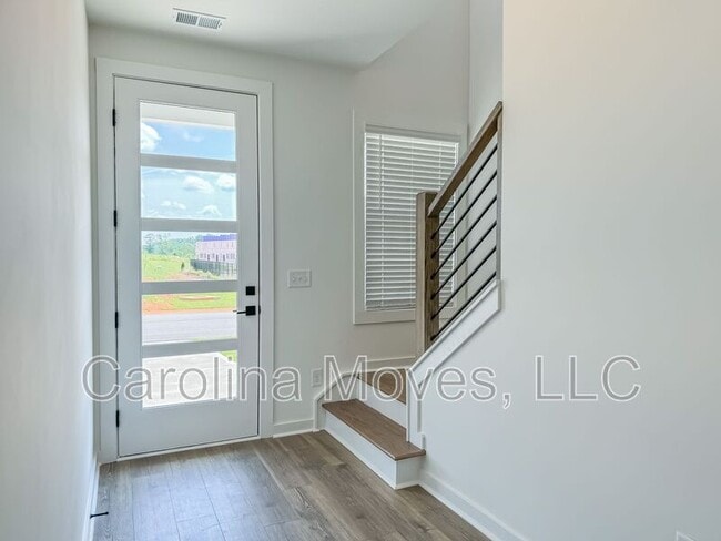 Building Photo - 1431 Darrowby Wy