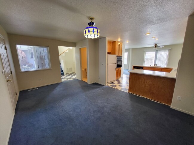 Building Photo - Spacious Home Now Available! 3066 Double T...