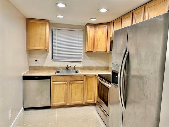 Building Photo - 1285 S Flagler Ave