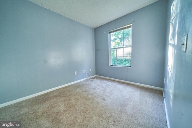 Foto del edificio - 9250 Niki Pl