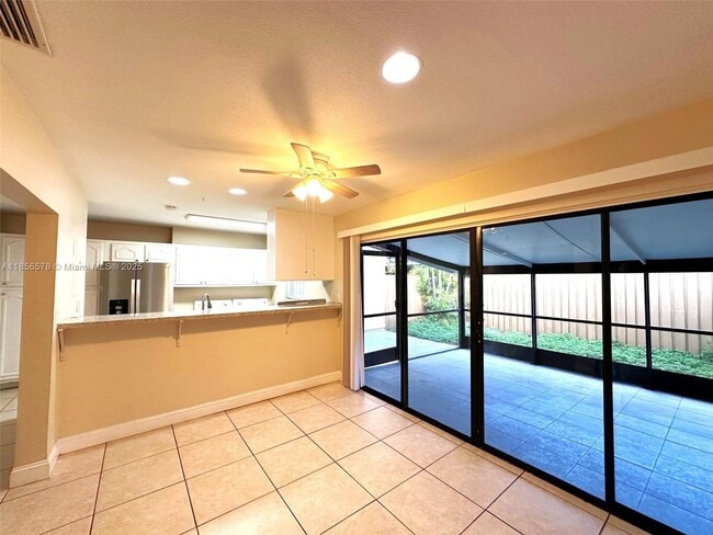 Foto del edificio - 6731 Kingsmoor Way