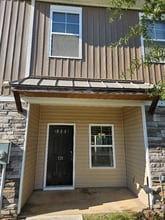 Building Photo - 131 Hunters Grove Dr