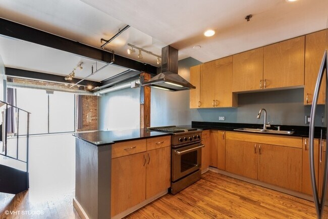 Building Photo - 2221 N Lister Ave