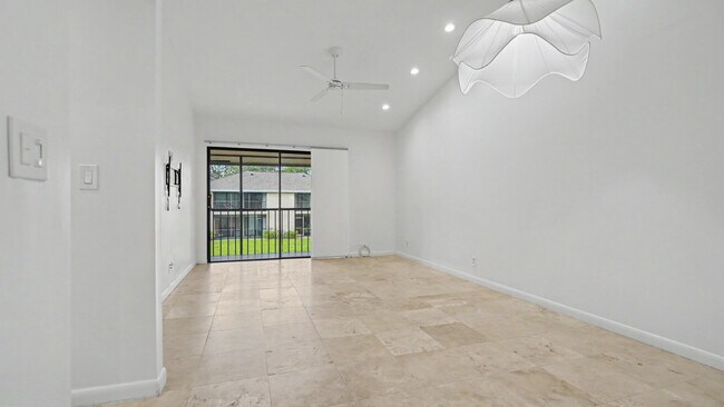 Foto del edificio - 3939 NE 5th Ave