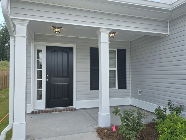 Building Photo - 3021 Brems Dr