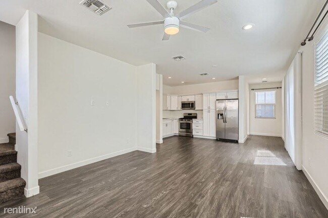 Foto del edificio - 3 br, 2.5 bath House - 3218 W Glendale Ave...