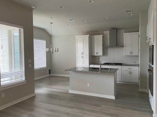 Foto del edificio - 825 Whitetail Dr