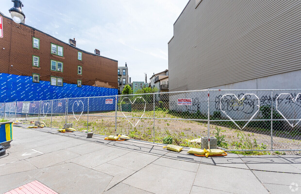 Building Photo - 285 Newark Ave