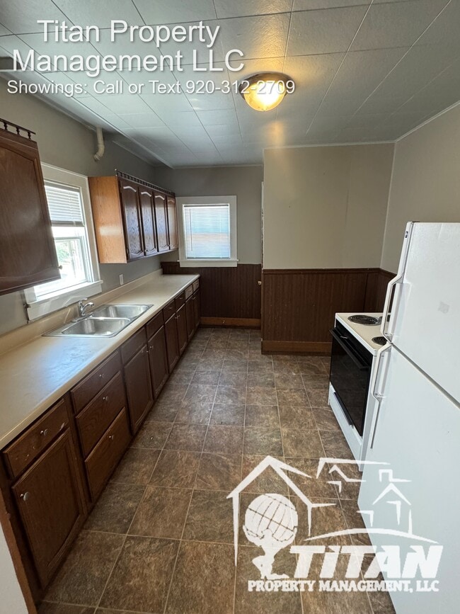 Building Photo - 929 Wisconsin St