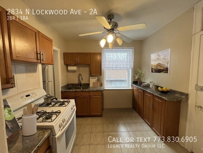 Foto del edificio - 2834 N Lockwood Ave