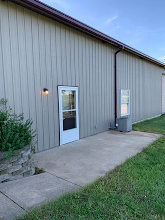 Primary Photo - 2 br, 1.5 bath House - 3283 Hwy UU