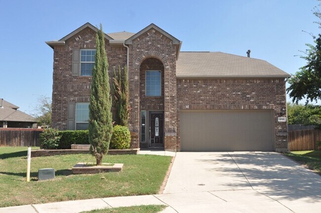 Foto del edificio - 3521 Twin Pines Dr