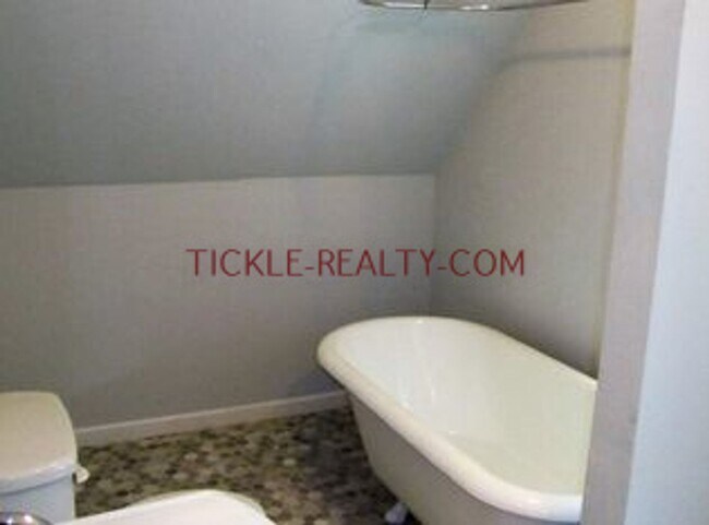 Foto del edificio - 3 Bedroom Single Family House